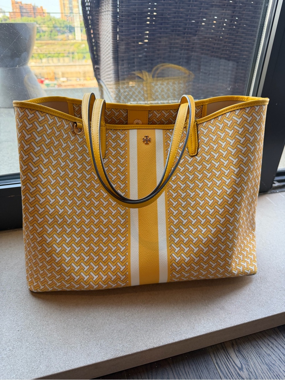 Tory Burch Hugh Tote Bag | Yellow - Picture 3 of 9